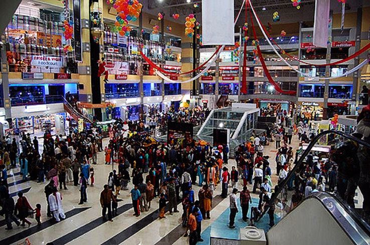 9 largest shopping malls in Ahmedabad - Hello Travel Buzz